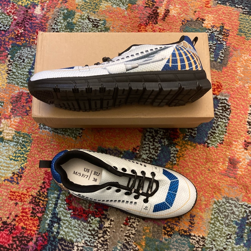 EUC United Airlines Airplane Shoes Sneakers Sz 7